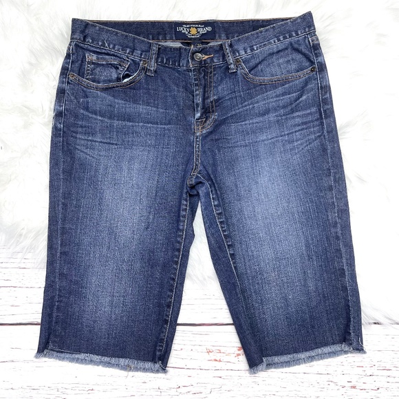 👖|•LUCKY BRAND•| Abbey Bermuda Frayed Cuff Jeans Shorts Size 10/30👖 - Picture 1 of 8